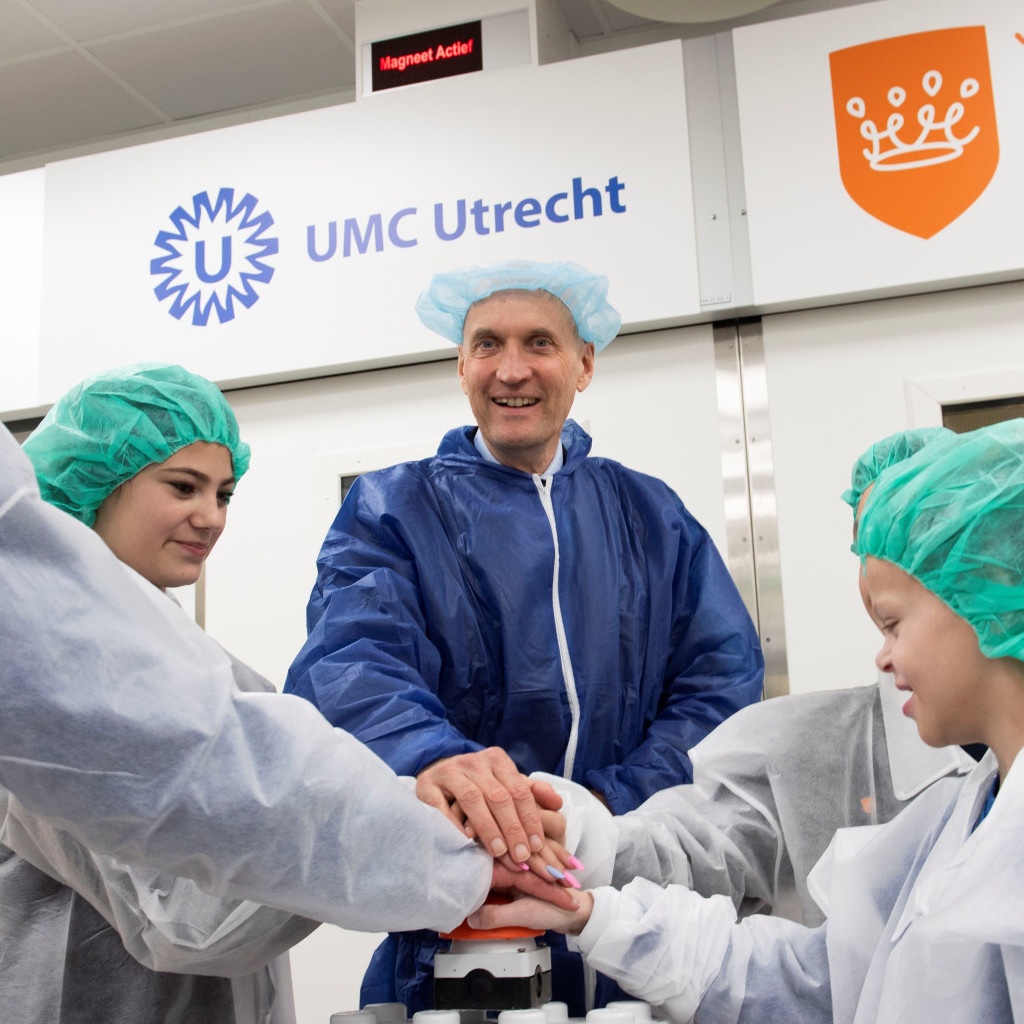 Minister Kuipers opent intra-operatieve MRI OK